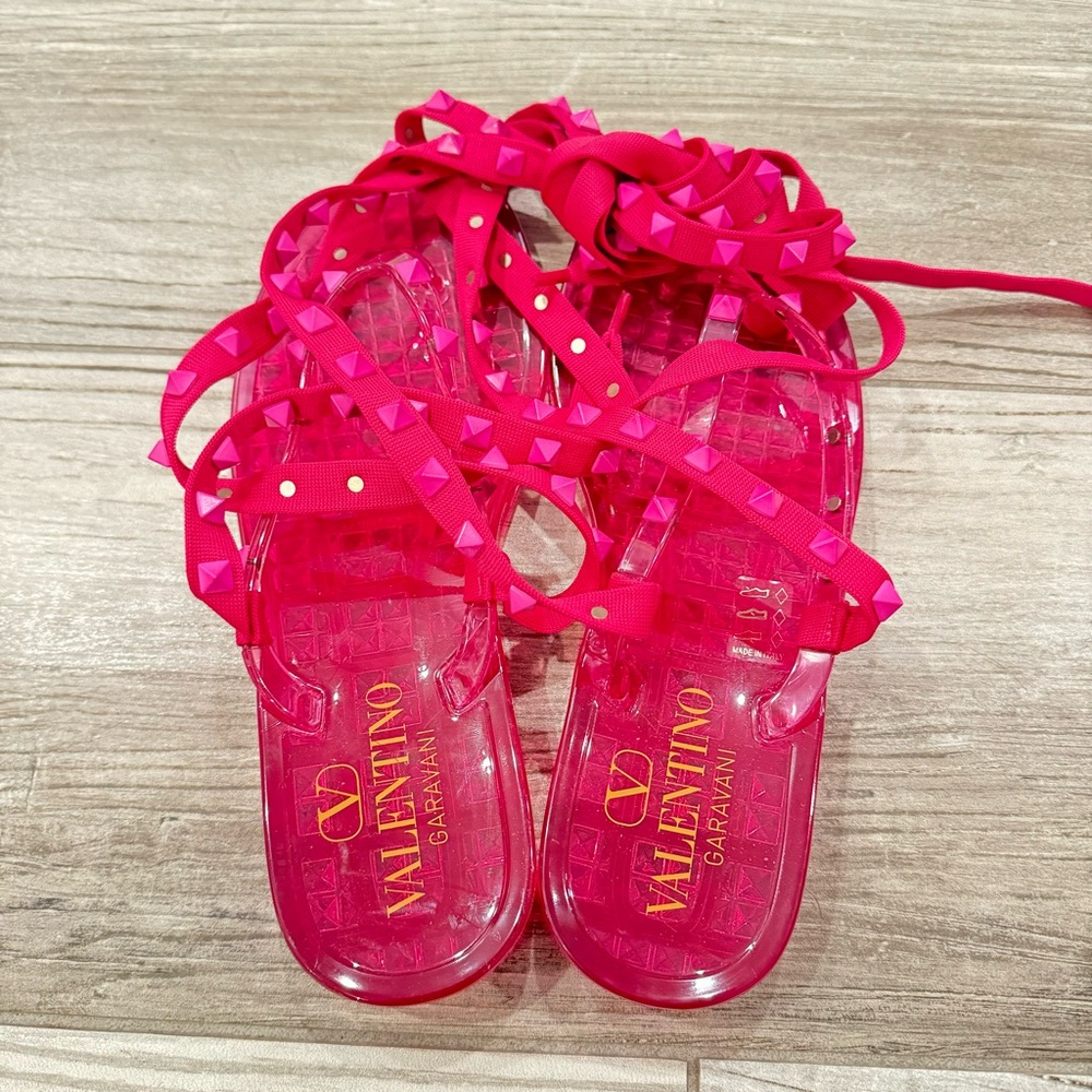 VALENTINO Rockstud PVC Laced Thong Sandals Hot Pink - Picture 9 of 12